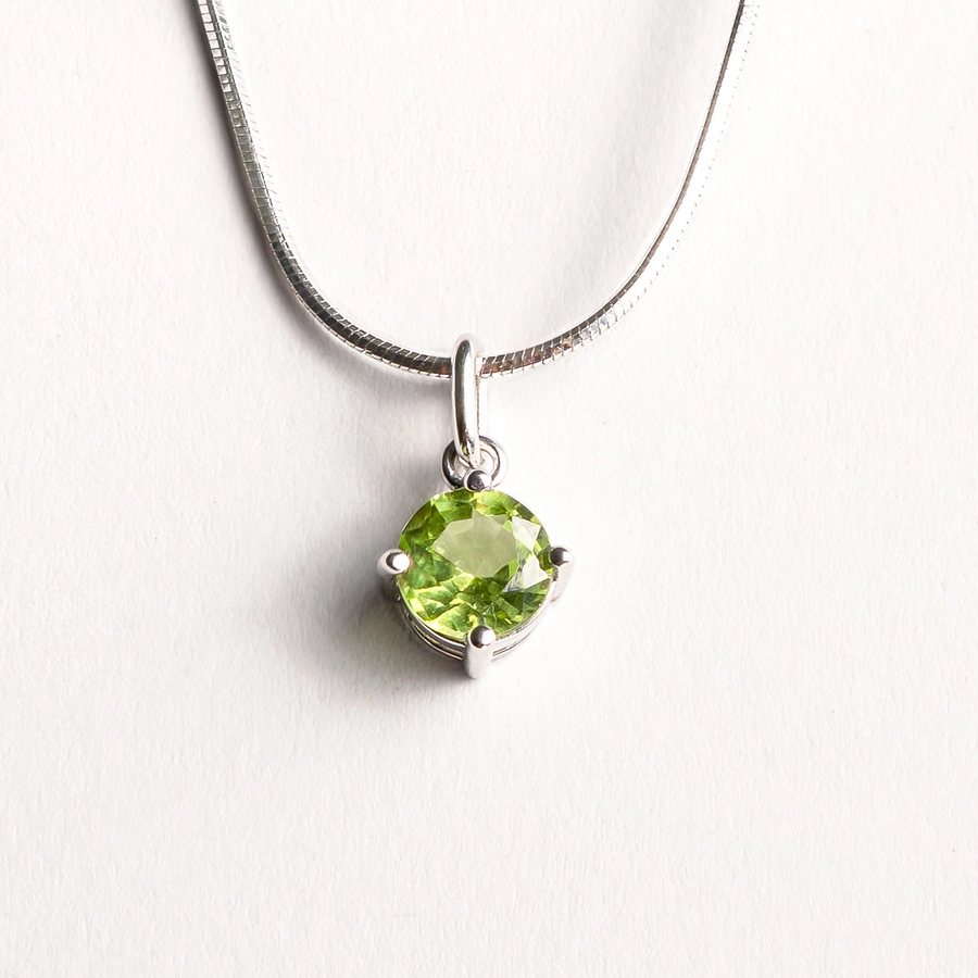 Mặt Dây Chuyền Peridot Tự Nhiên SP01