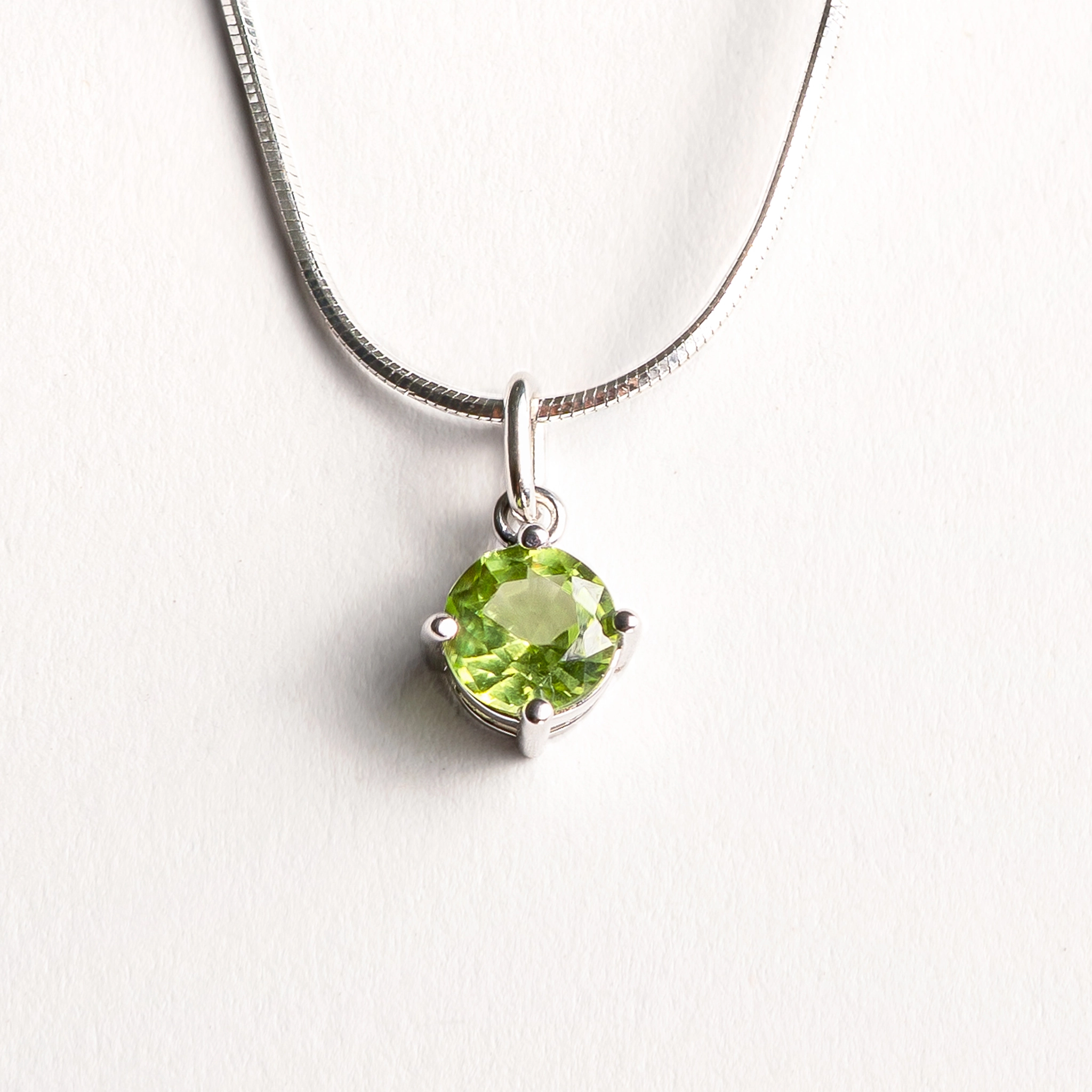 Mặt Dây Chuyền Peridot Tự Nhiên SP01 — 1
